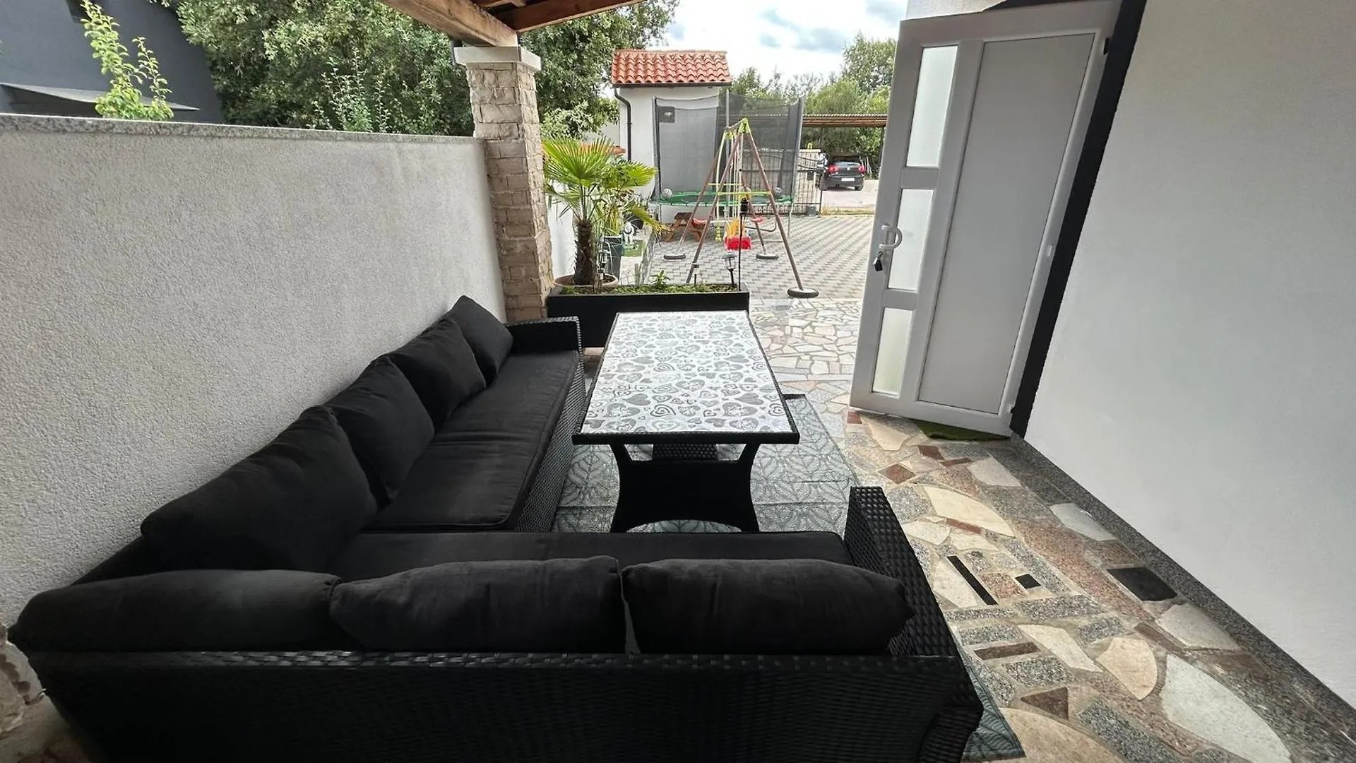 Guest house Apartmani Nada Pula