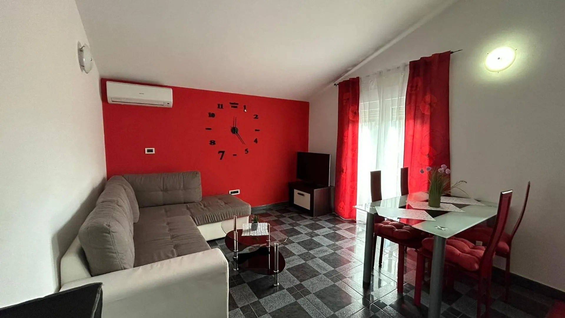 Guest house Apartmani Nada Pula Croatia