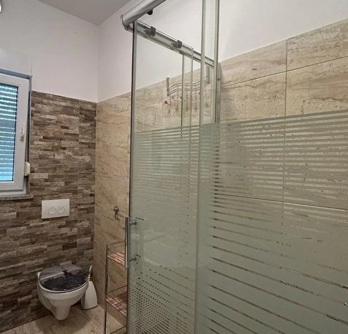 Guest house Apartmani Nada Pula