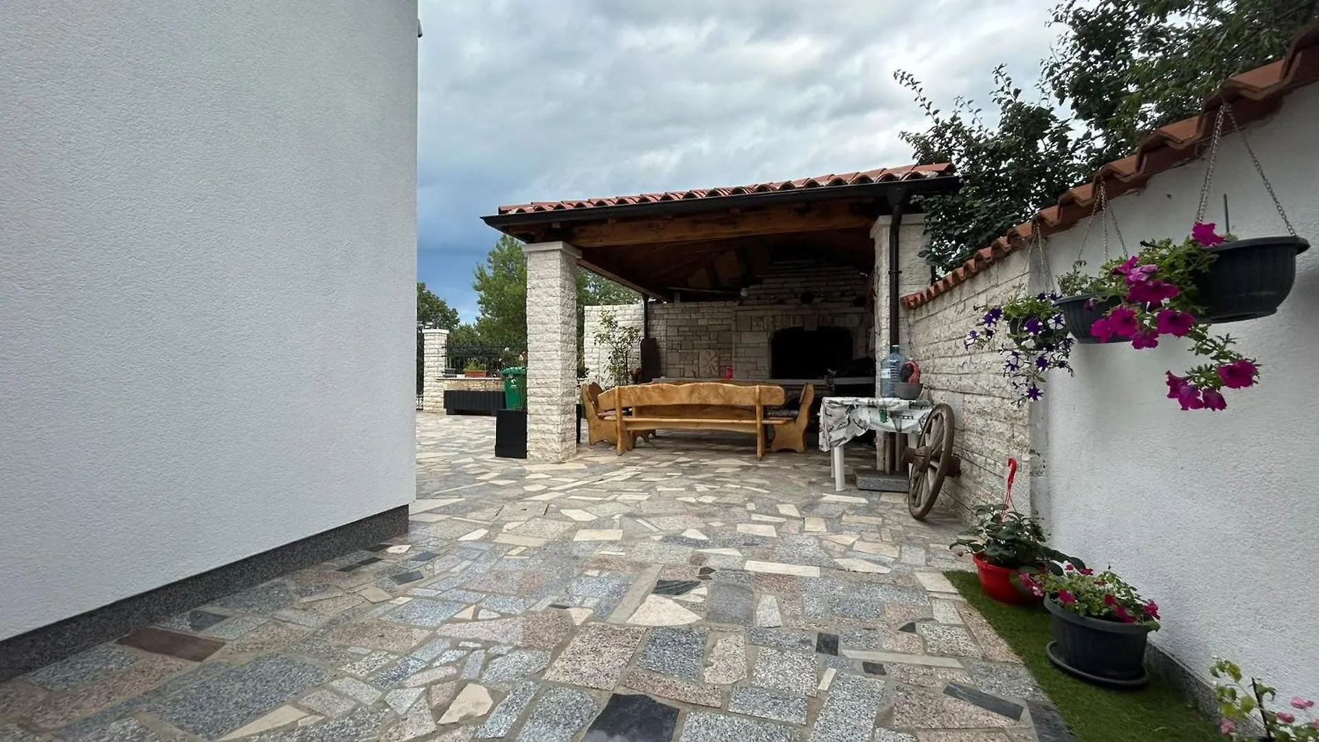 Guest house Apartmani Nada Pula Croatia